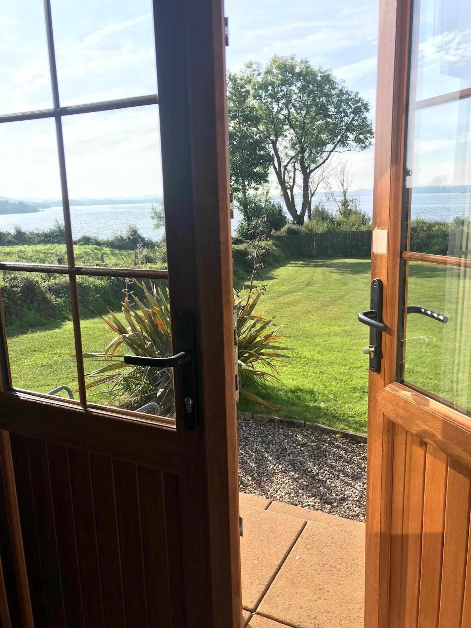 Kesh Lakeside Cottage Esterno foto